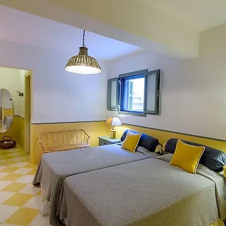 Sleeps 10 Pool Air Con Wifi Μουσάτα