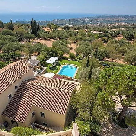 Sleeps 10 Pool Air Con Wifi * Mousata